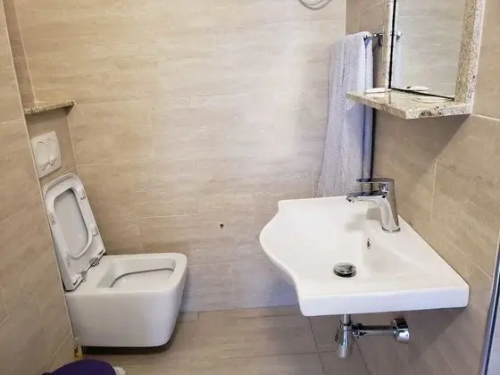 Basic Üç Kişilik Oda, Deniz Manzaralı