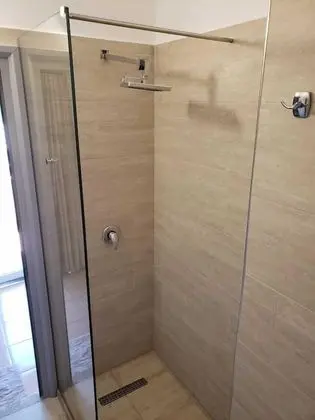 Basic Üç Kişilik Oda, Deniz Manzaralı