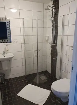 Üç Kişilik Oda