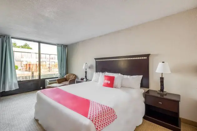 Oda Deluxe King Bed