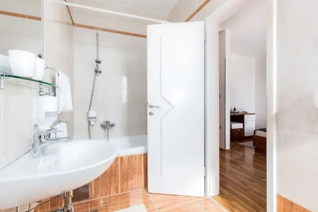 Deluxe Tek Büyük Yataklı Oda, Deniz Manzaralı (101)