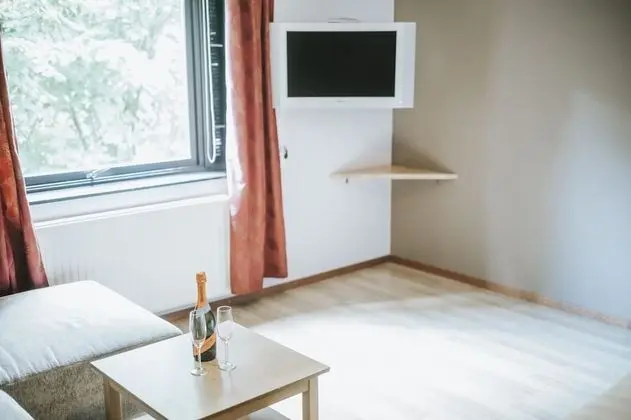 Basic Tek Büyük veya İki Ayrı Yataklı Oda