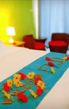 Comfort Tek Büyük Yataklı Oda, Sigara İçilmez, Havuz Manzaralı
