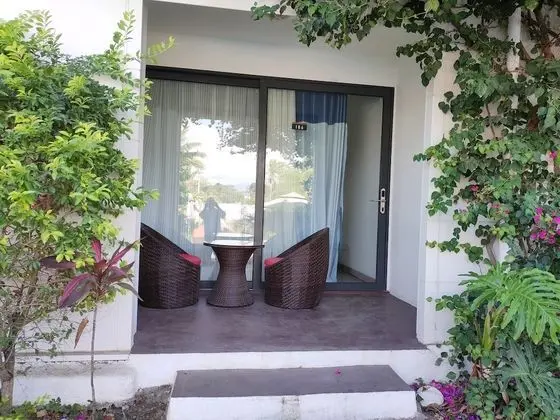 Comfort Tek Büyük Yataklı Oda, Sigara İçilmez, Havuz Manzaralı