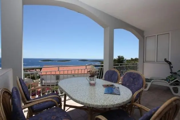 Apart Daire (Nadi - sea view - A2(4))