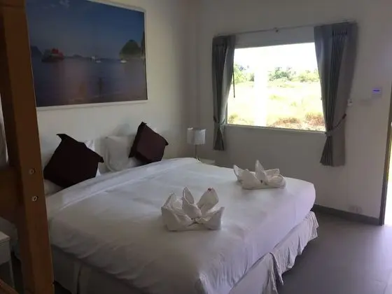 Deluxe Dört Kişilik Oda, Birden Çok Yatak, Bahçe Manzaralı, Zemin Kat