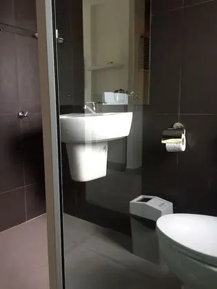 Deluxe Dört Kişilik Oda, Birden Çok Yatak, Bahçe Manzaralı, Zemin Kat