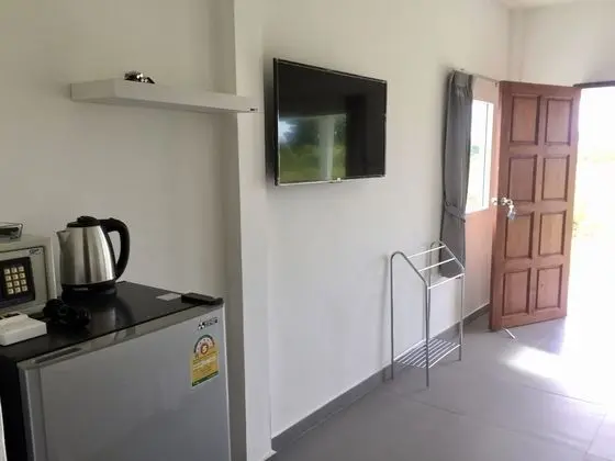 Deluxe Tek Büyük Yataklı Oda, Bahçe Manzaralı, Zemin Kat