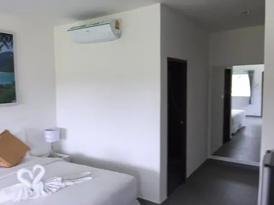 Deluxe Tek Büyük Yataklı Oda, Bahçe Manzaralı, Zemin Kat
