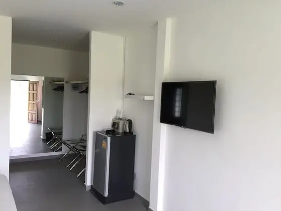 Deluxe Tek Büyük Yataklı Oda, Bahçe Manzaralı, Zemin Kat