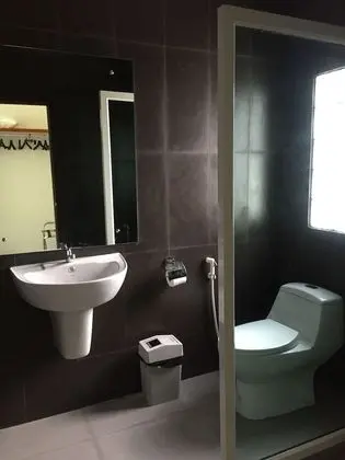 Deluxe Tek Büyük Yataklı Oda, Bahçe Manzaralı, Zemin Kat