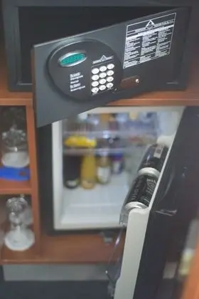 Business Tek Büyük Yataklı Oda