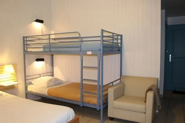 Dört Kişilik Oda, Birden Çok Yatak, Sigara İçilmez