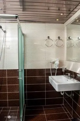 Comfort Tek Büyük veya İki Ayrı Yataklı Oda