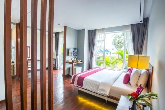 Deluxe Oda, Balkon, Havuz Manzaralı (Free Pickup)