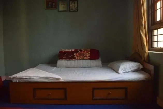 Traditional Tek Büyük veya İki Ayrı Yataklı Oda