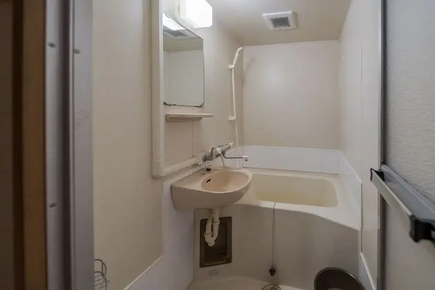 Ev, Sigara İçilmez (Kagamiya Hanare,1 bldg.whole reserved)