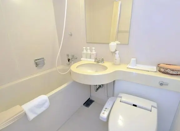 Üç Kişilik Oda, Sigara İçilebilir, Şehir Manzaralı