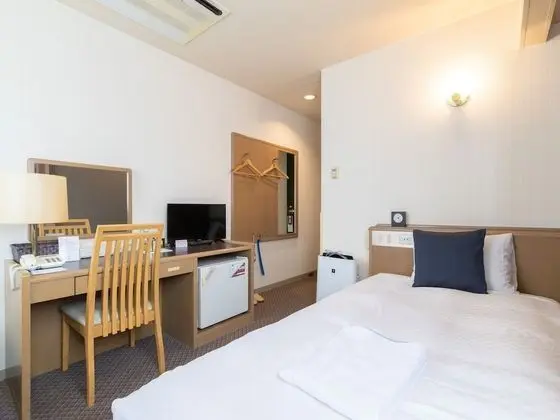 Deluxe Tek Kişilik Oda, Sigara İçilebilir