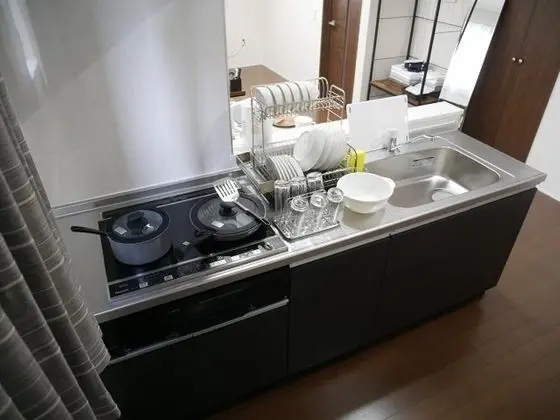 Ev, Sigara İçilmez (Private Vacation)