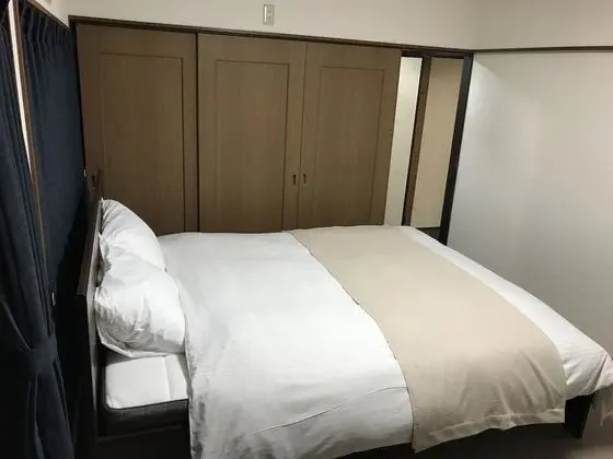 Ev (Private Vacation)