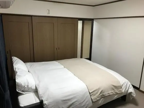 Ev (Private Vacation)