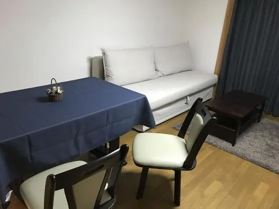 Ev (Private Vacation)