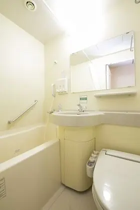 İki Ayrı Yataklı Oda, Sigara İçilmez