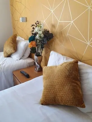 İki Ayrı Yataklı Oda, Banyolu/Duşlu