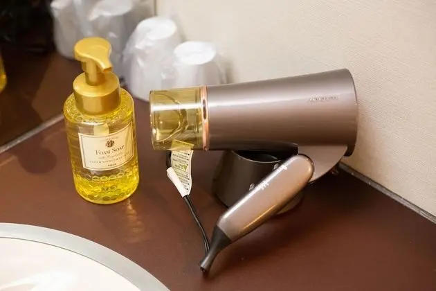 Tek Büyük Yataklı Oda, Sigara İçilebilir