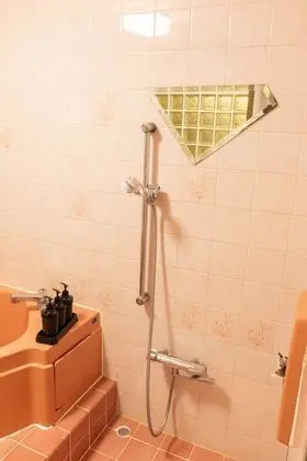 Tek Büyük Yataklı Oda, Sigara İçilebilir