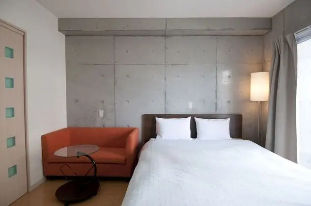 Comfort Oda, Sigara İçilmez (Comfort Queen, Main building)