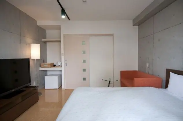 Comfort Oda, Sigara İçilmez (Comfort Queen, Main building)