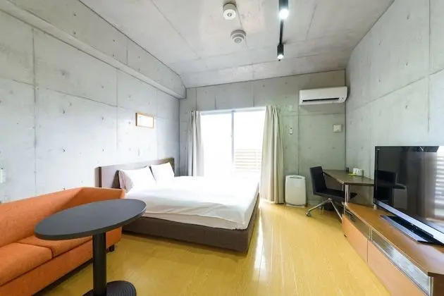 Comfort Oda, Sigara İçilmez (Comfort Queen, Main building)