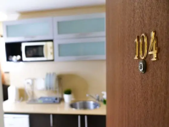 Apart Daire, 2 Yatak Odası, Küçük Mutfak