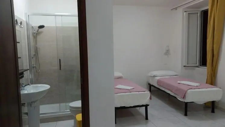 Üç Kişilik Oda, Özel Banyo