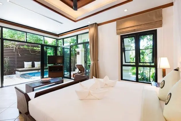 1 Bedroom Jacuzzi Villa