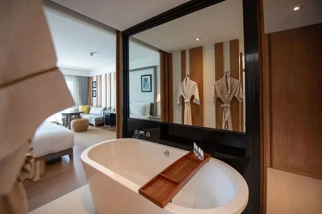 Grand Ocean View Room
