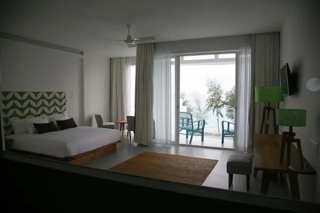 Deluxe Tek Büyük Yataklı Oda, Teras, Deniz Manzaralı