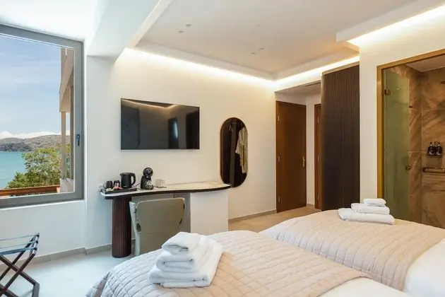 Double Room with Partial Sea View