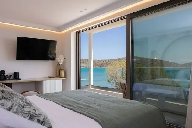 Superior Double Room with Sea View and Outdoor Jetted Tub