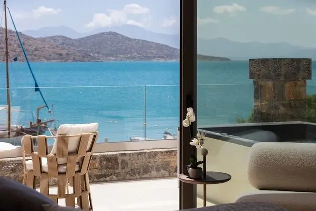 Superior Double Room with Sea View and Outdoor Jetted Tub