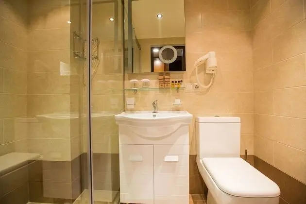 Standard Tek Büyük Yataklı Oda