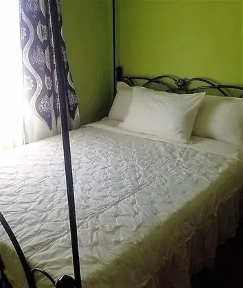 Tek Büyük veya İki Ayrı Yataklı Oda, Ortak Banyo (Budget)
