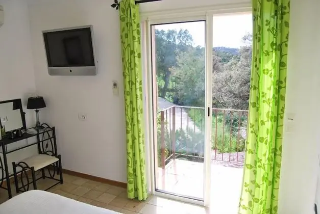 Superior Tek Büyük Yataklı Oda, Balkon (La Gisèle)