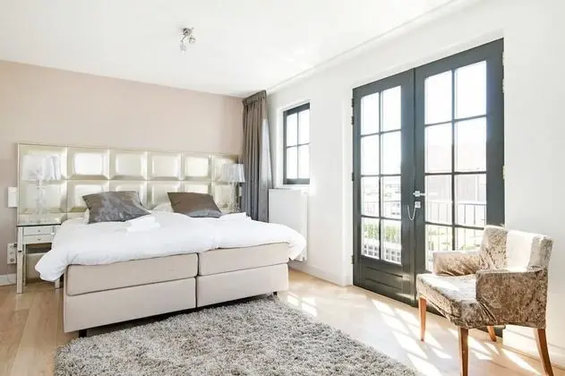 Deluxe Tek Büyük Yataklı Oda, Balkon, Göl Manzaralı