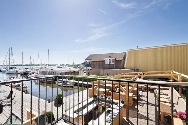 Deluxe Tek Büyük Yataklı Oda, Balkon, Göl Manzaralı