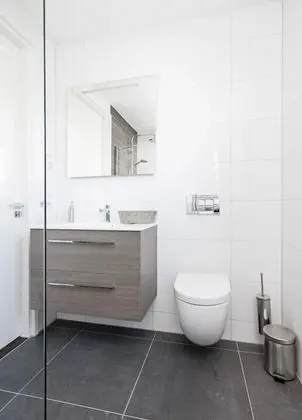 Deluxe Tek Büyük Yataklı Oda, Balkon, Göl Manzaralı