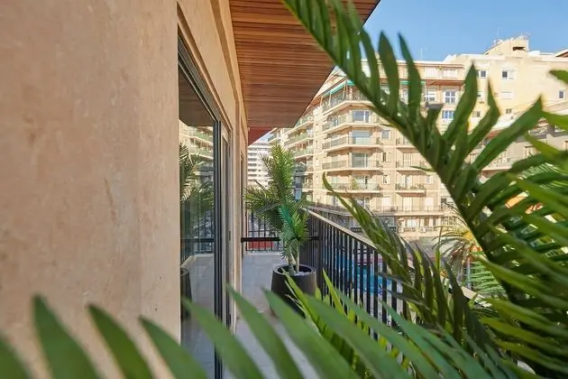 Tek Büyük veya İki Ayrı Yataklı Oda, Balkon
