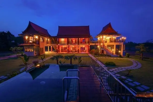 2-Bedroom Villa with Communal Pool